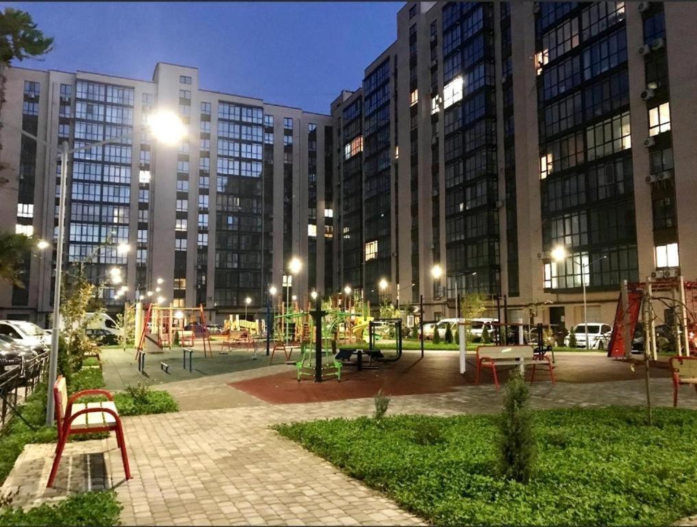 Apartment New Building In Center دنيبروبيتروفسك المظهر الخارجي الصورة